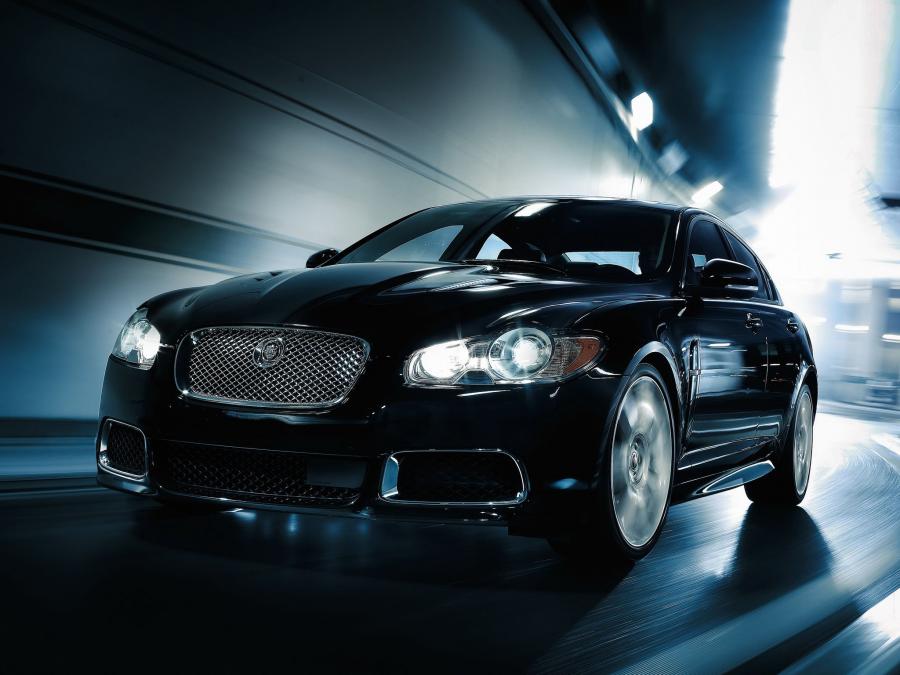  Jaguar XFR 2009 года  (US) (фото 11 из 16)